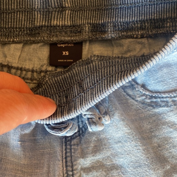 Gap kids XS Jean bundle. Shorts romper and elastic waist jeans. Great condition. - Picture 6 of 8